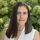 Amy Iwanowicz Headshot